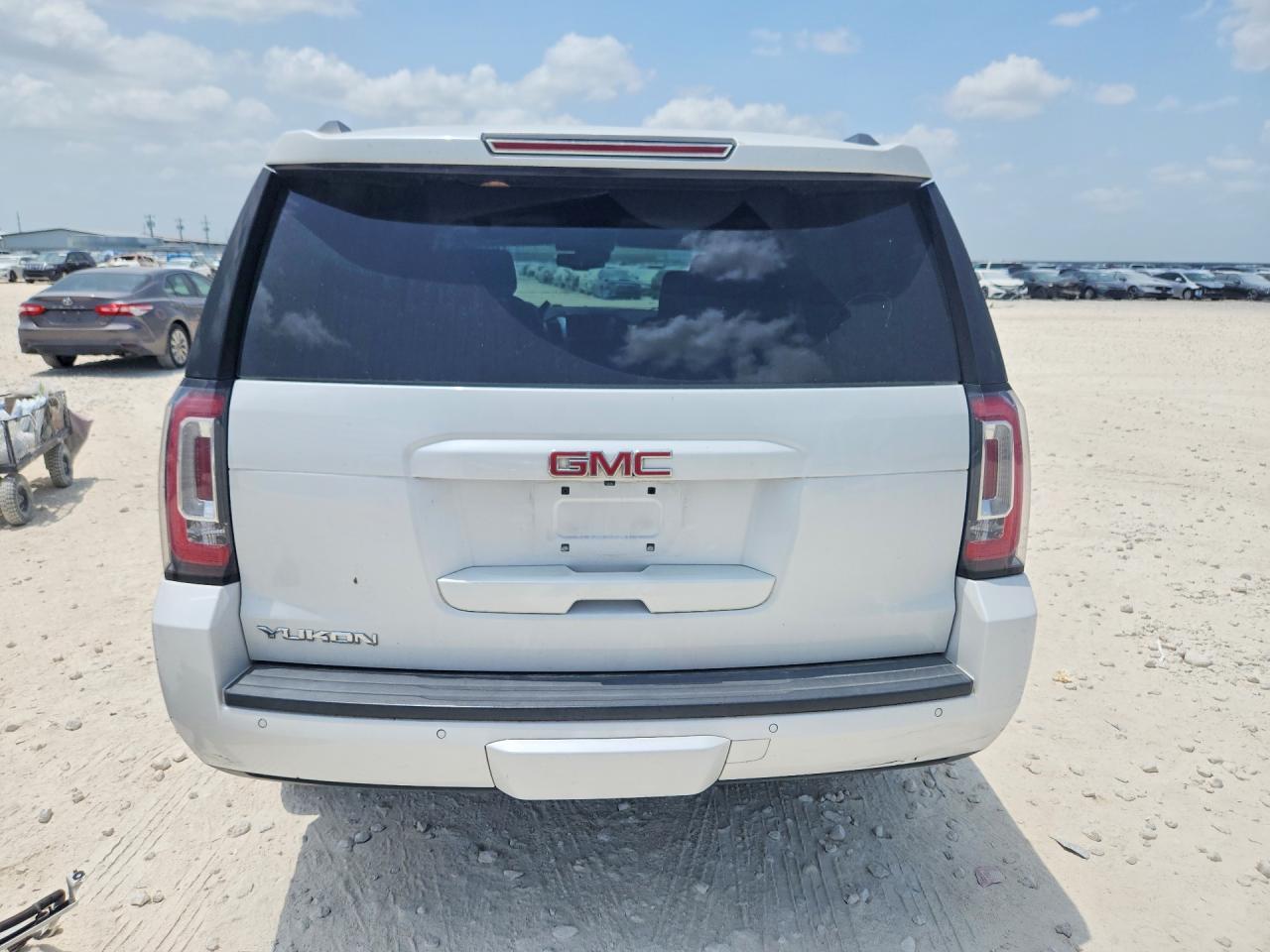 2018 GMC Yukon Slt - Image 6