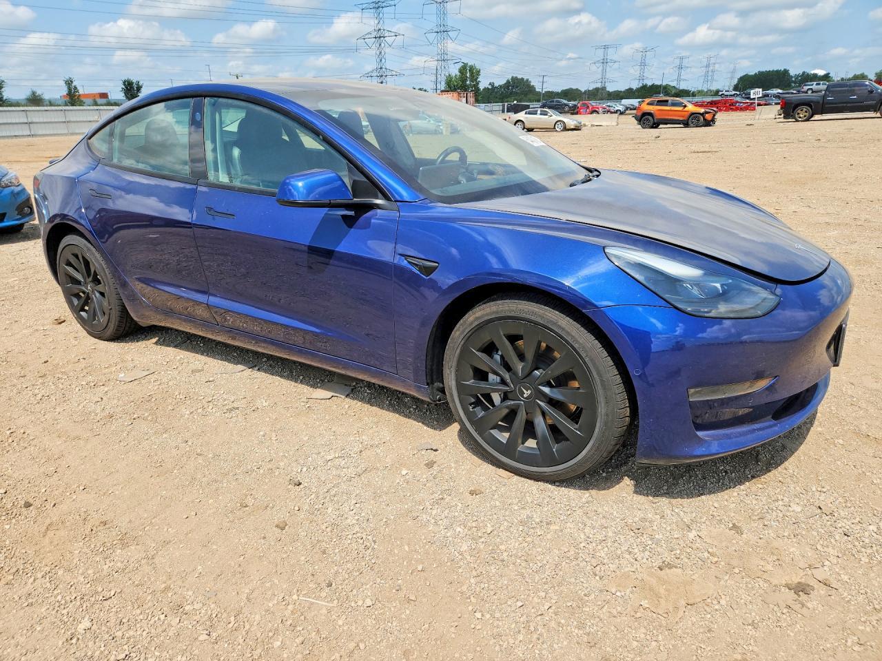 2022 Tesla Model 3 - Image 4
