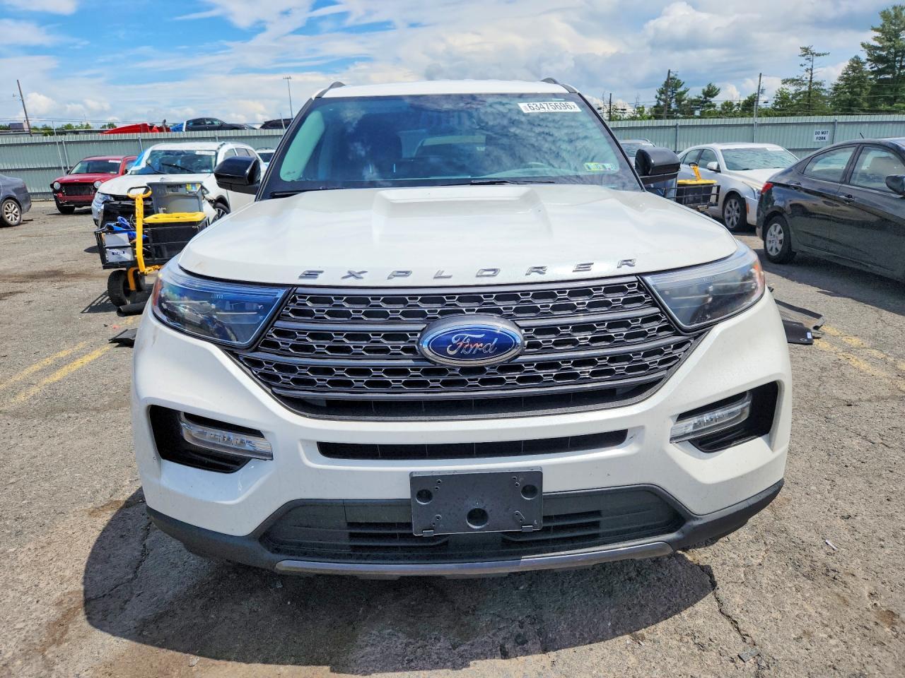 2023 Ford Explorer Xlt - Фото 5