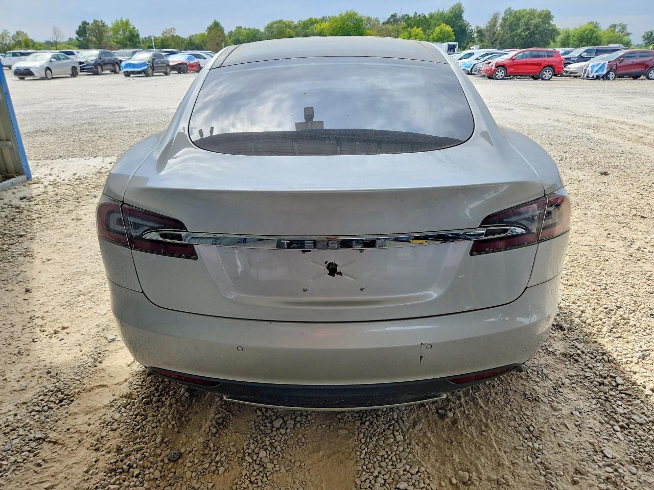 2015 Tesla Model S - Фото 6