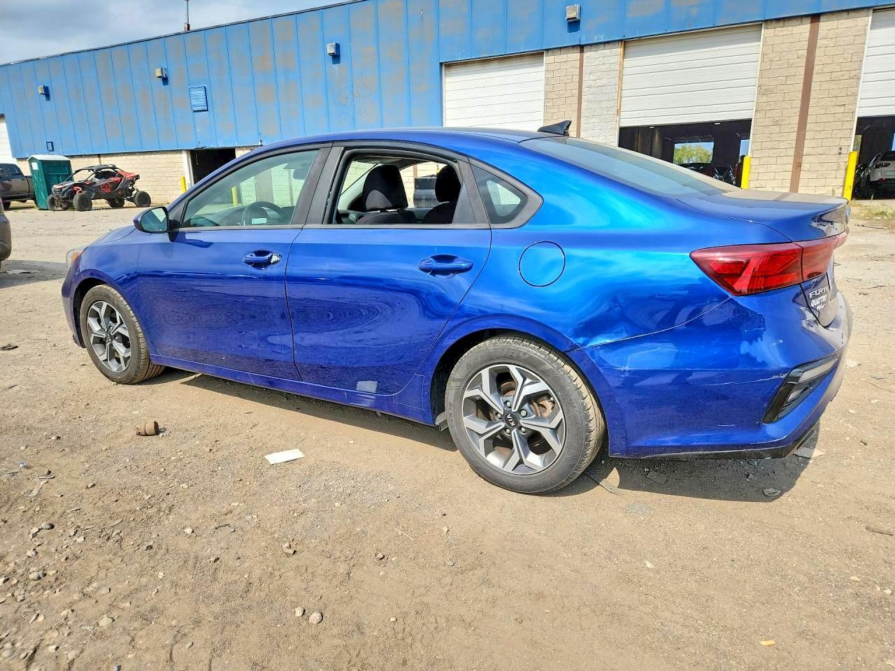 2019 Kia Forte Lxs - Image 2