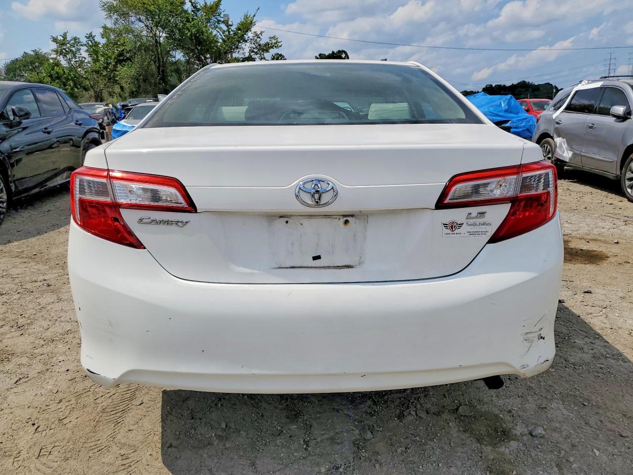 2012 Toyota Camry Le - Фото 6
