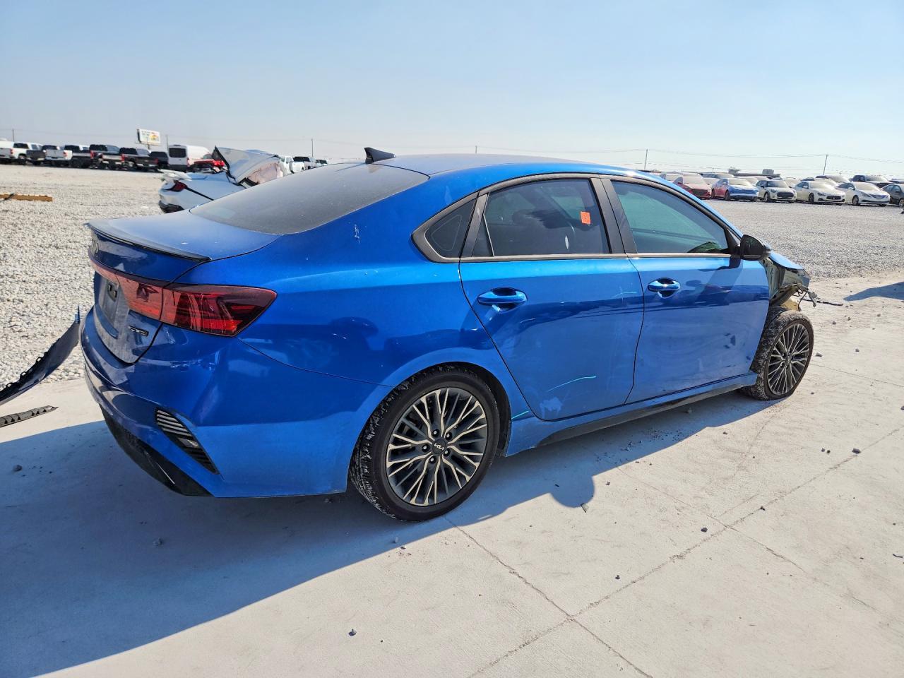2024 Kia Forte Gt Line - Фото 3