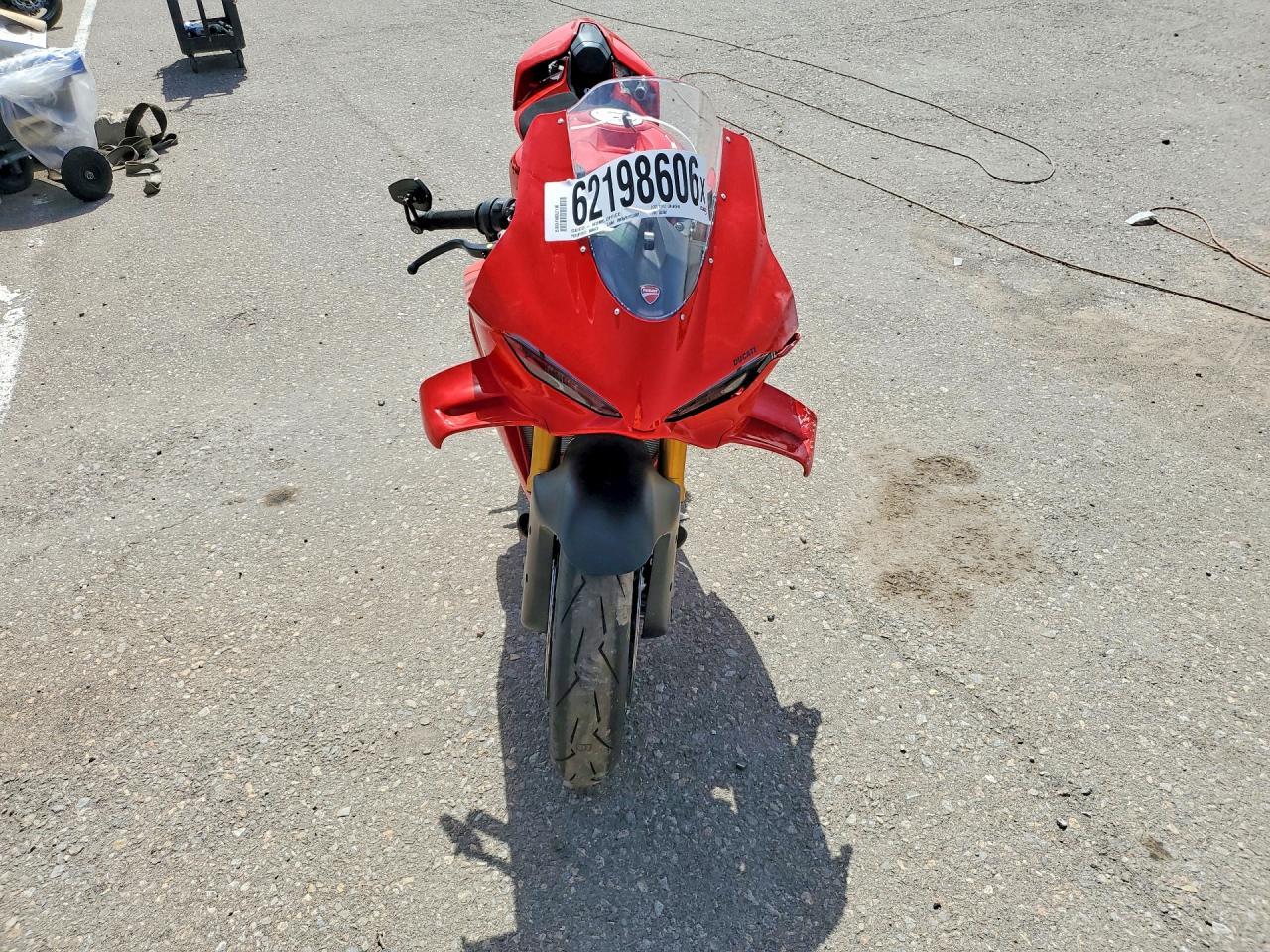 2025 Ducati Panigale V4 - Image 2