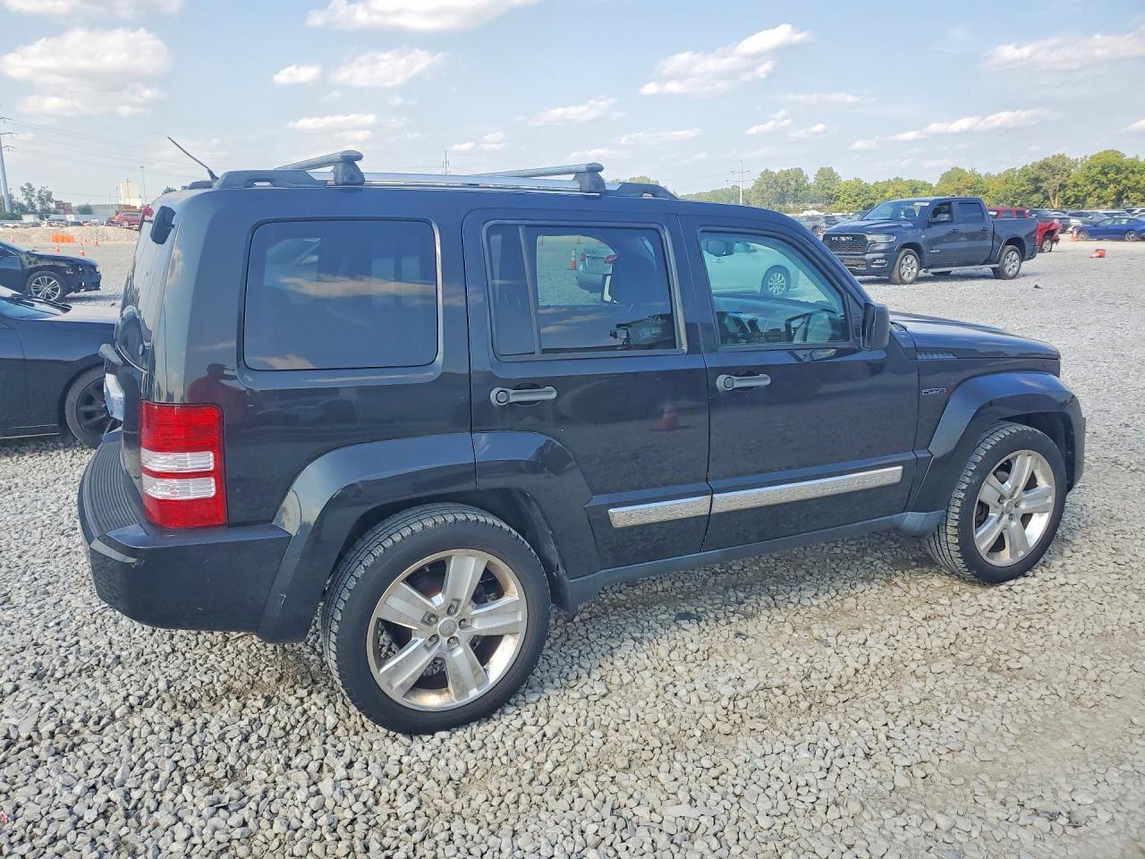 2012 Jeep Liberty Jet - Фото 3