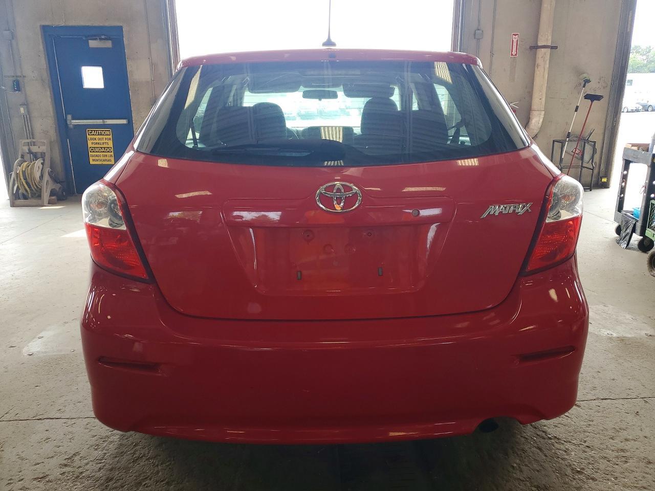 2011 Toyota Matrix Base - Фото 6
