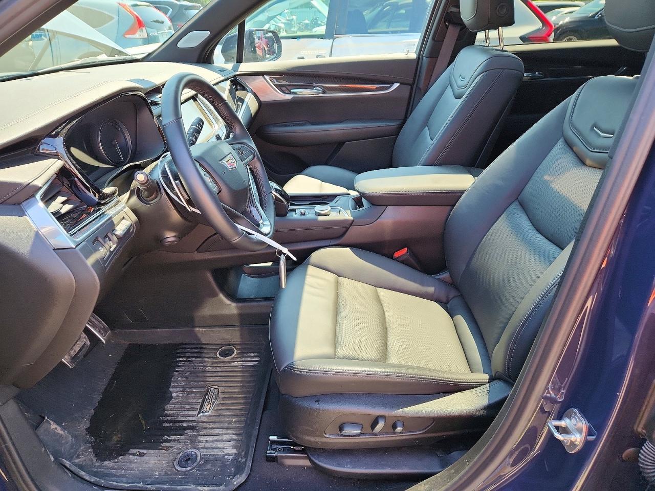 2025 Cadillac Xt6 Sport - Image 7