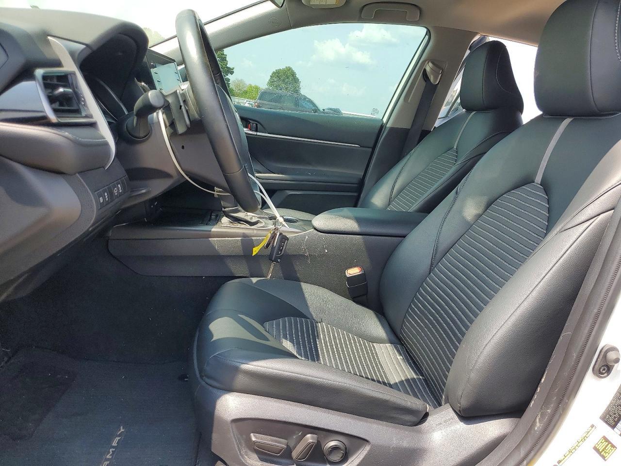 2023 Toyota Camry Se - Фото 7