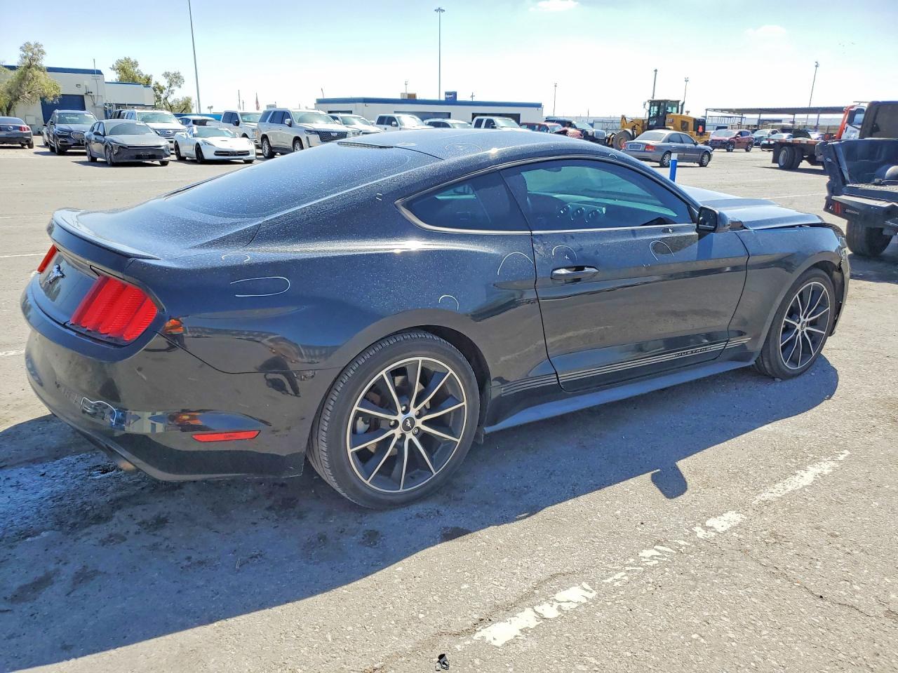 2015 Ford Mustang - Фото 3