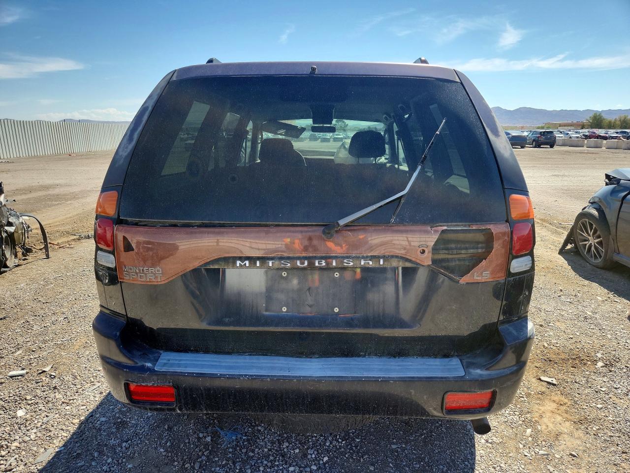2002 Mitsubishi Montero Sport Es - Image 6