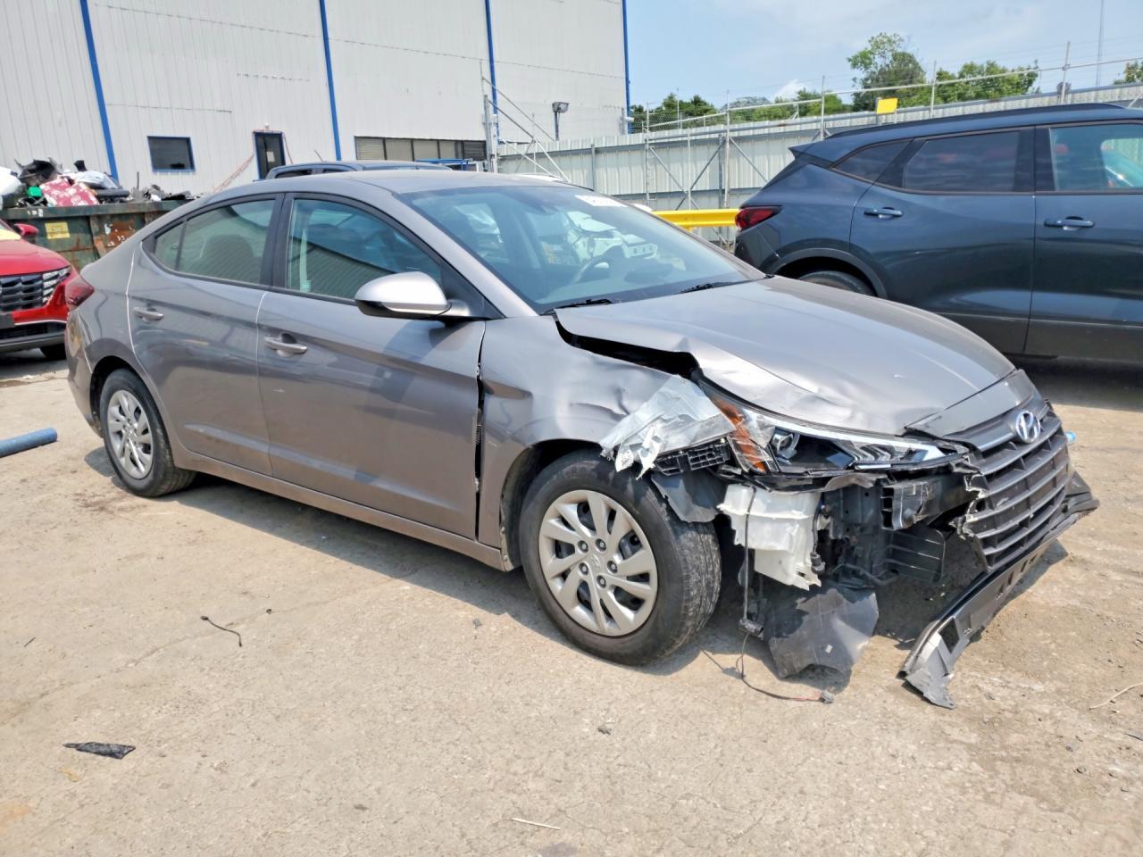 2020 Hyundai Elantra Se - Фото 4