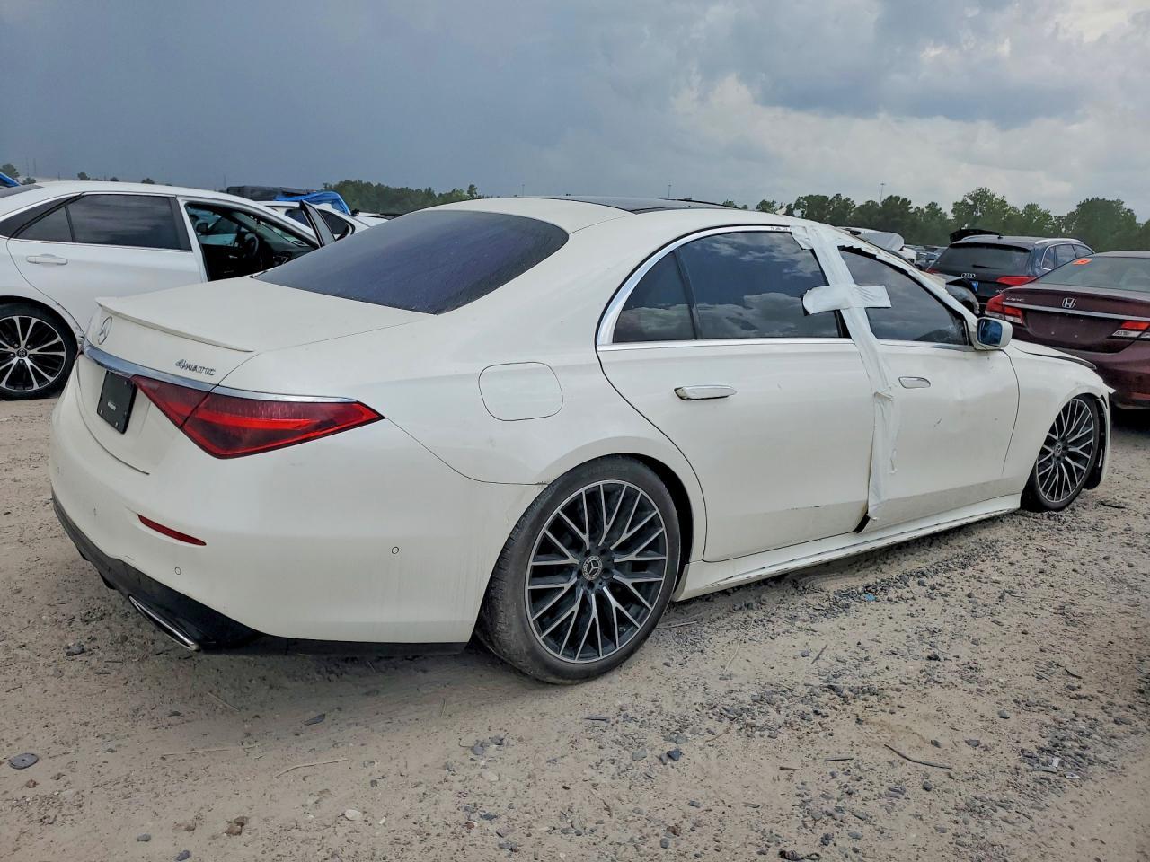 2022 Mercedes-Benz S500 - Фото 3