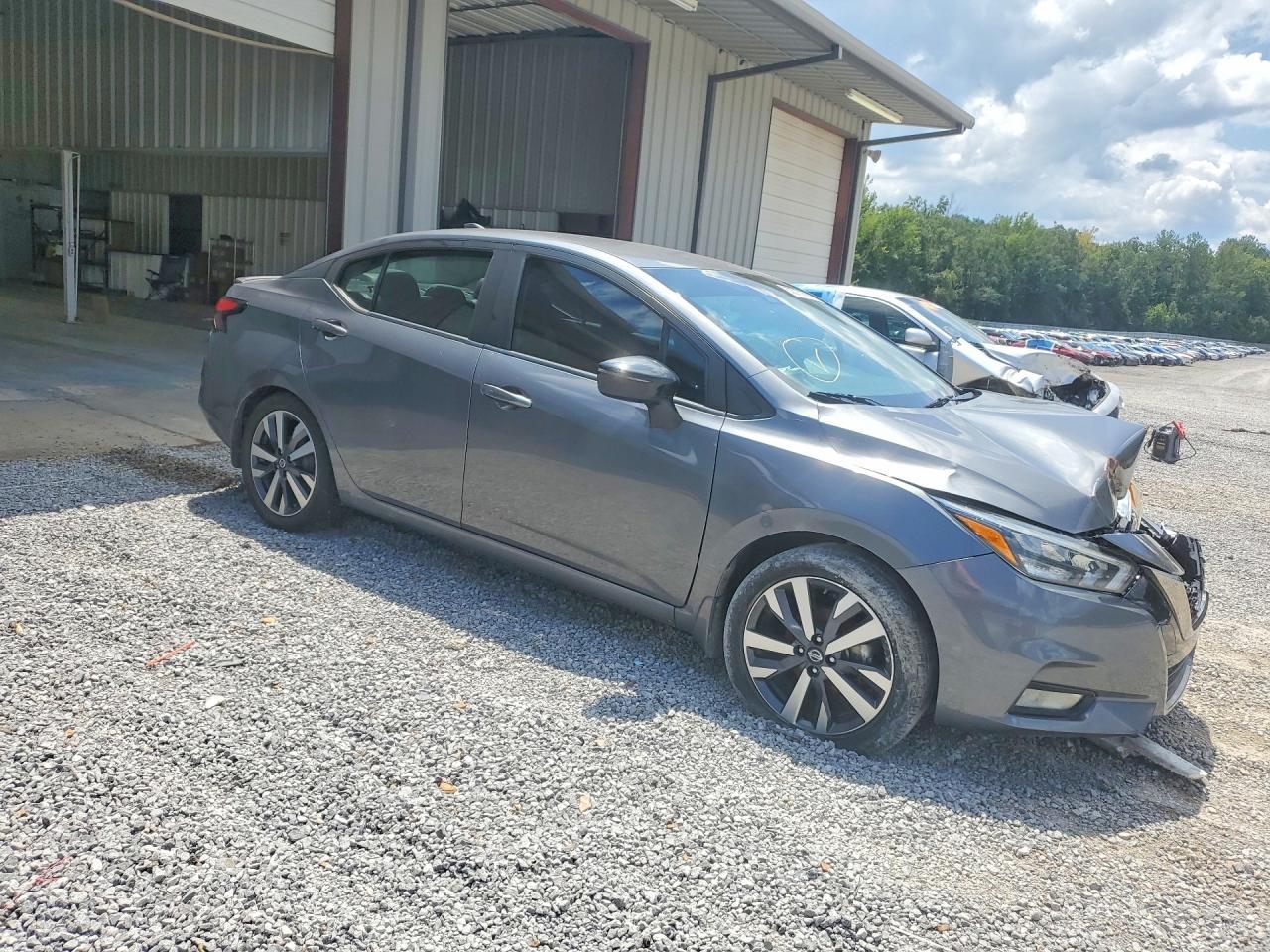 2020 Nissan Versa Sr - Image 4