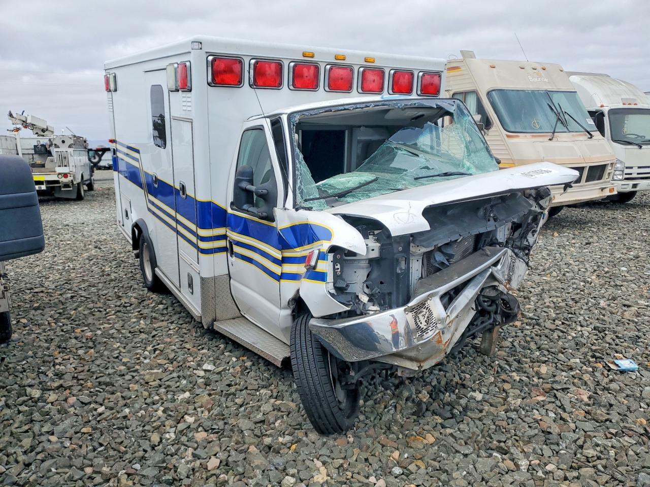 2017 Ford Econoline E350 Super Duty Van - Фото 4