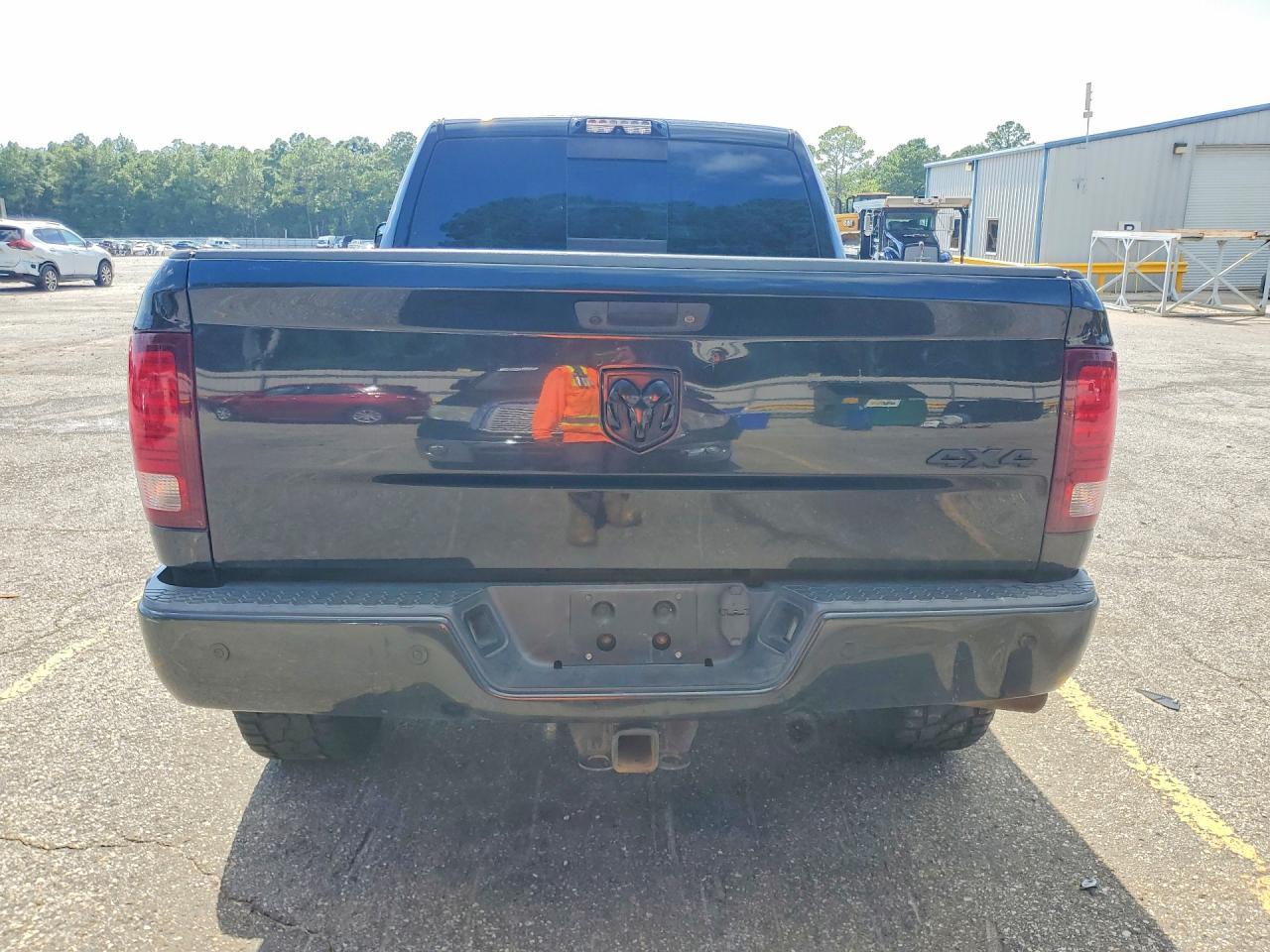 2017 Ram 3500 Laramie - Фото 6