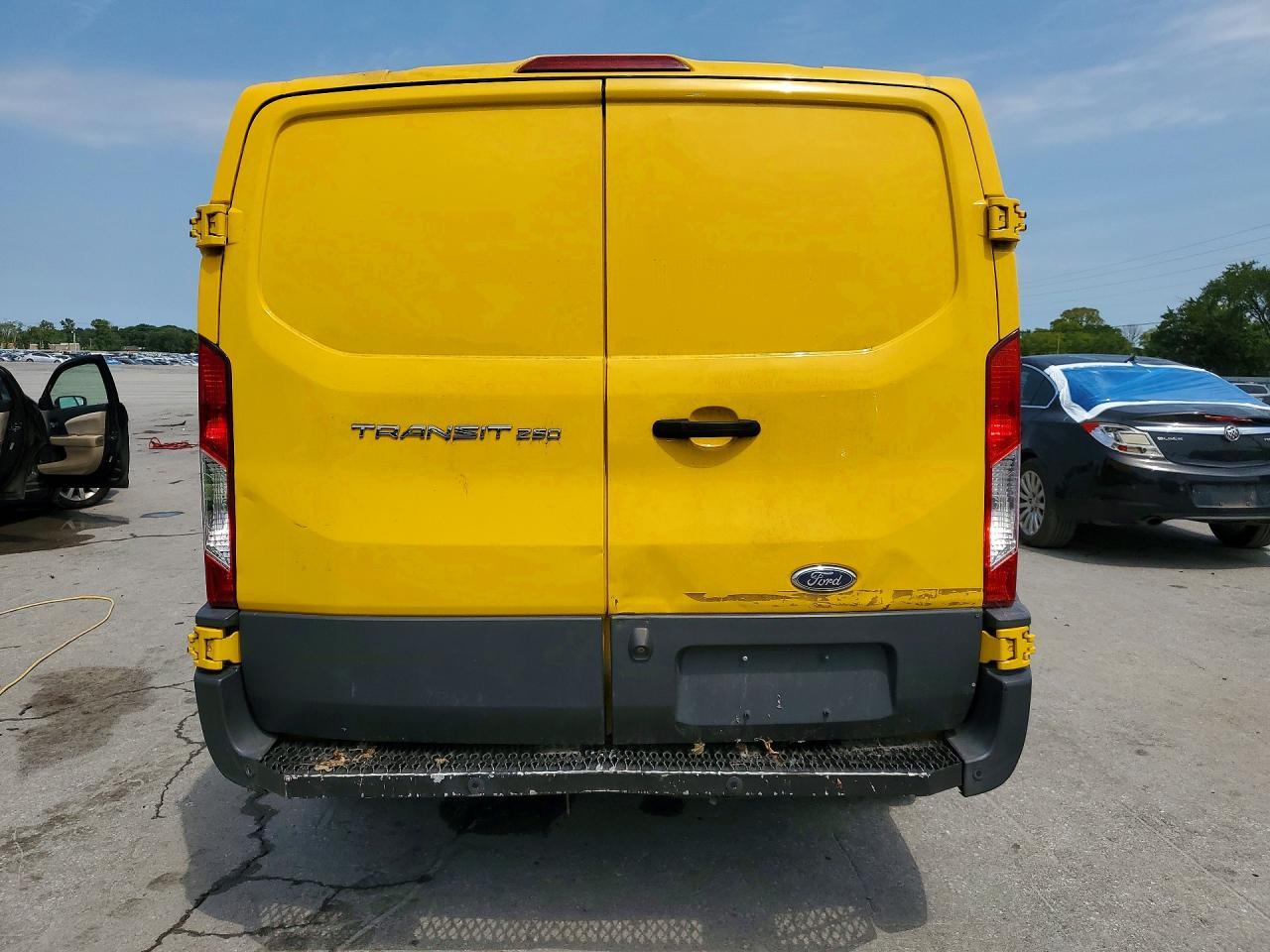 2017 Ford Transit T-250 - Image 6