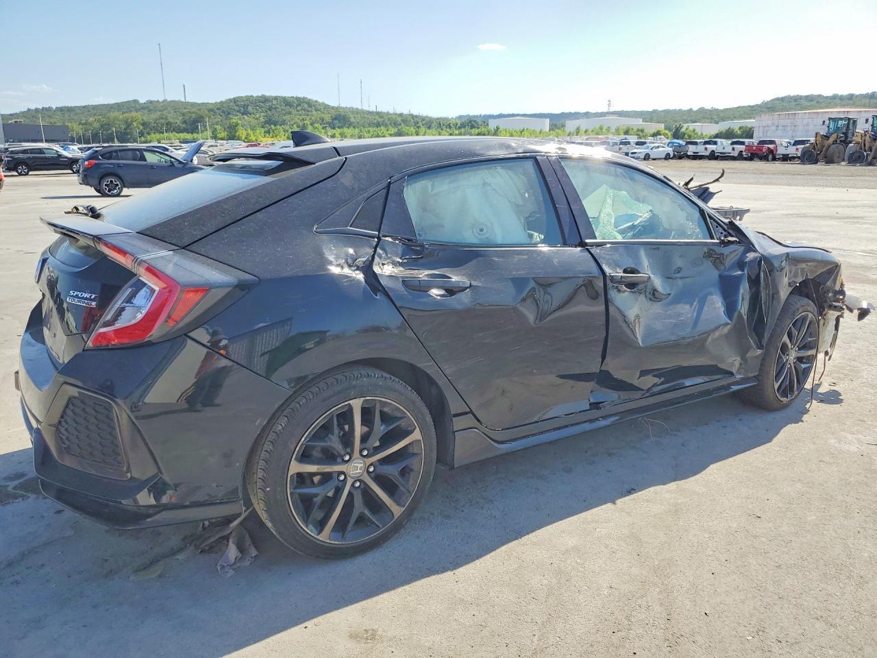 2021 Honda Civic Sport Touring - Фото 3