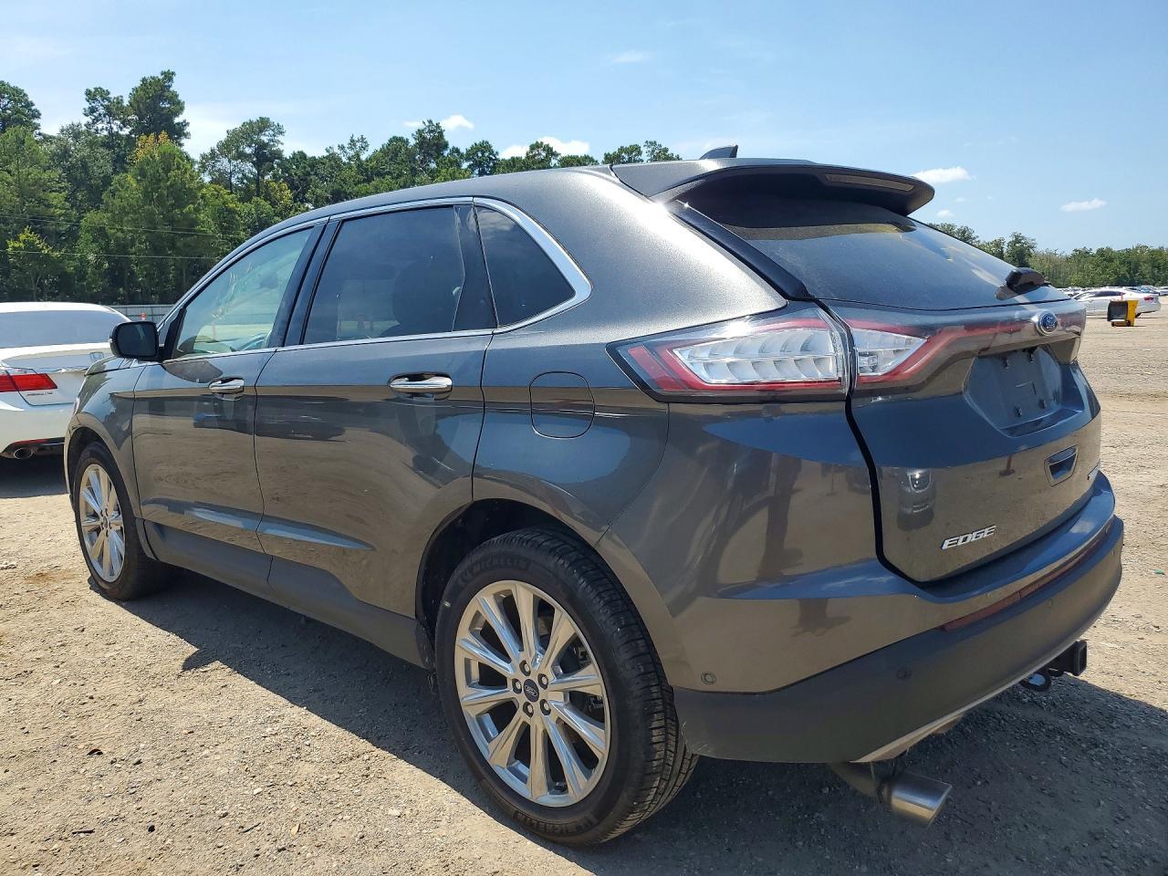 2018 Ford Edge Titanium - Image 2