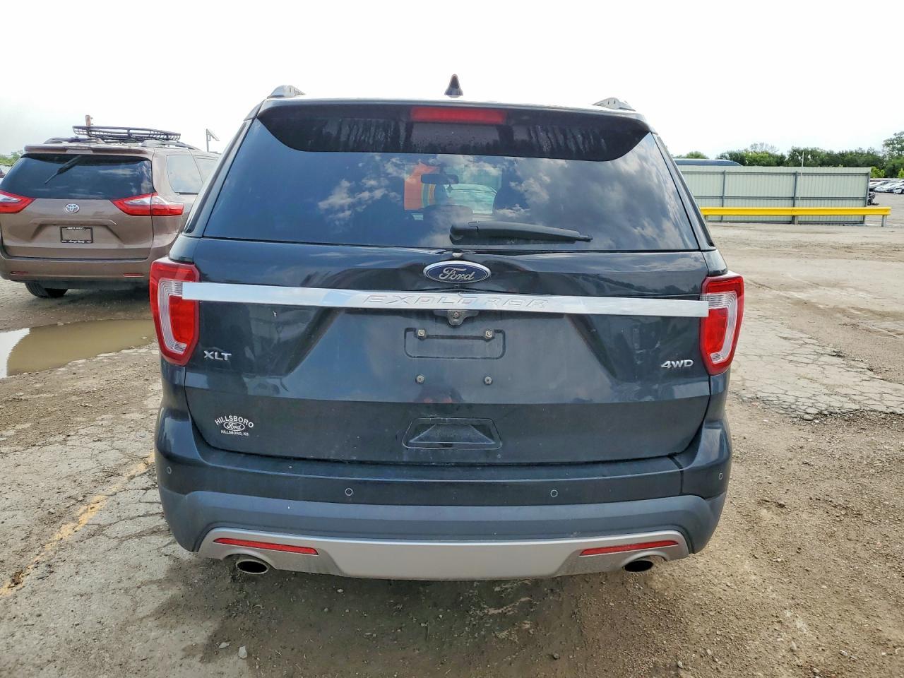 2017 Ford Explorer Xlt - Фото 6