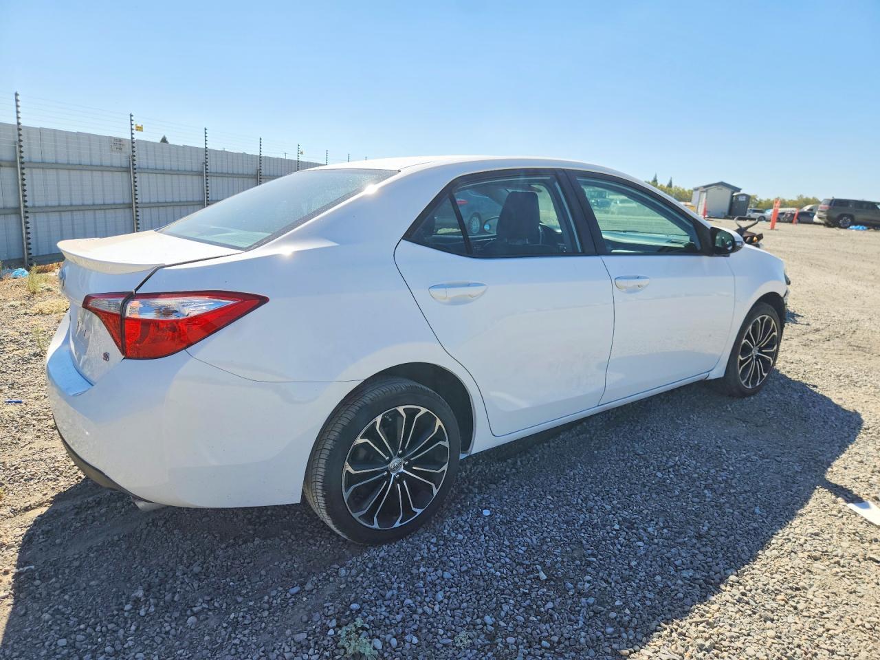 2016 Toyota Corolla S Plus - Фото 3