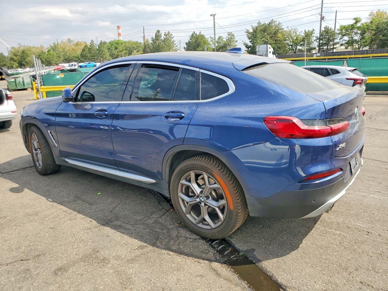 2021 BMW X4 xDrive30I - Фото 2