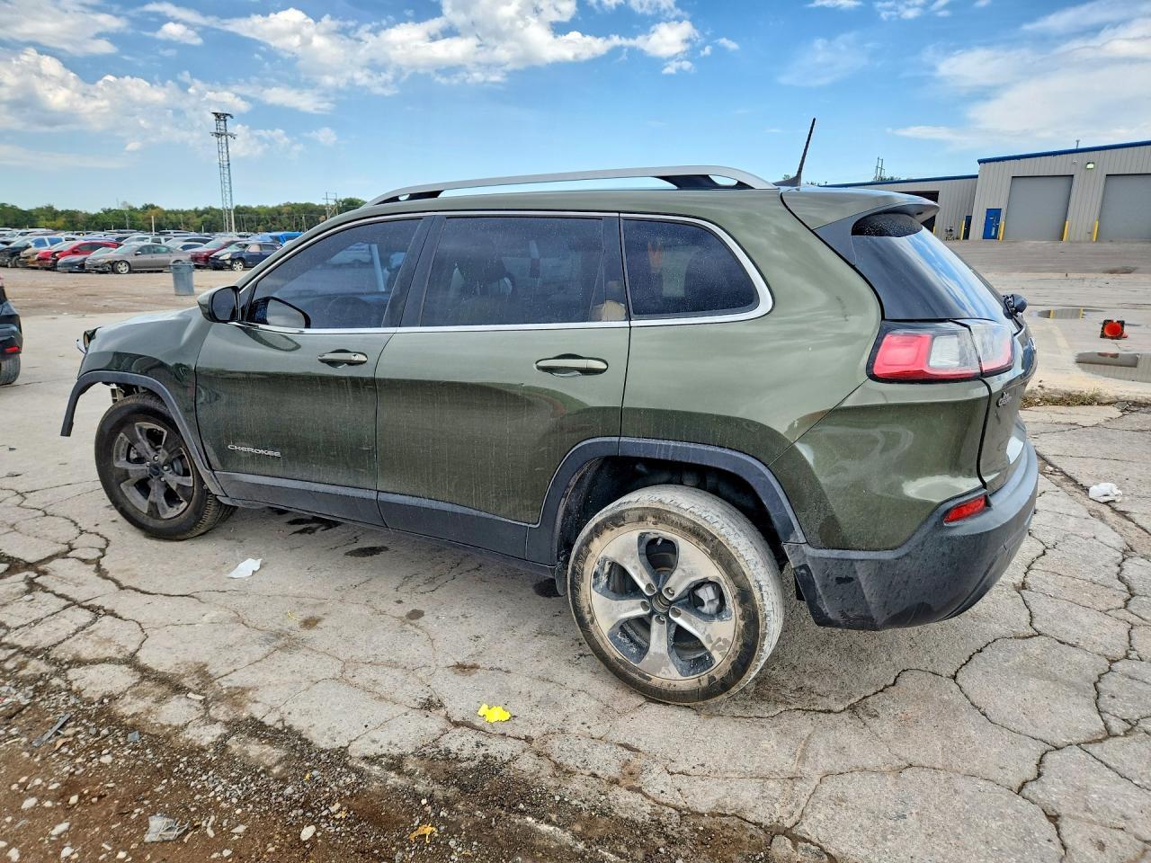2019 Jeep Cherokee Latitude - Фото 2