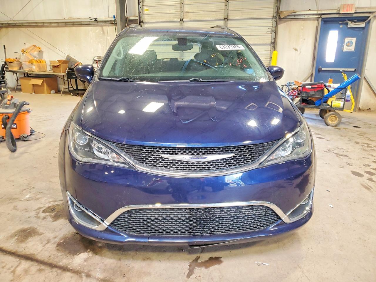 2017 Chrysler Pacifica Touring L - Фото 5