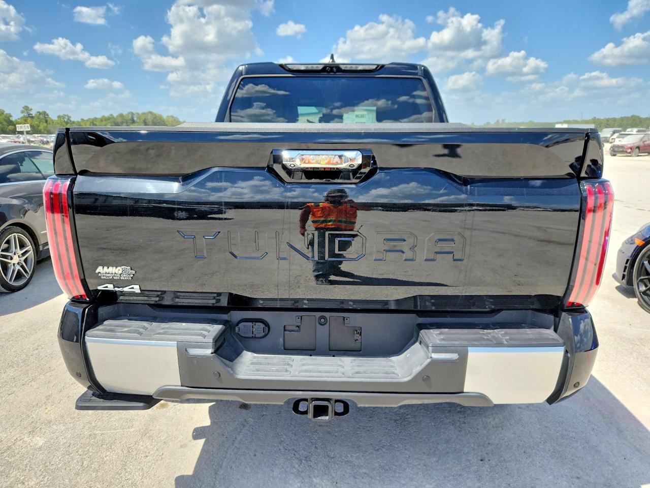 2025 Toyota Tundra Crewmax Limited - Image 6