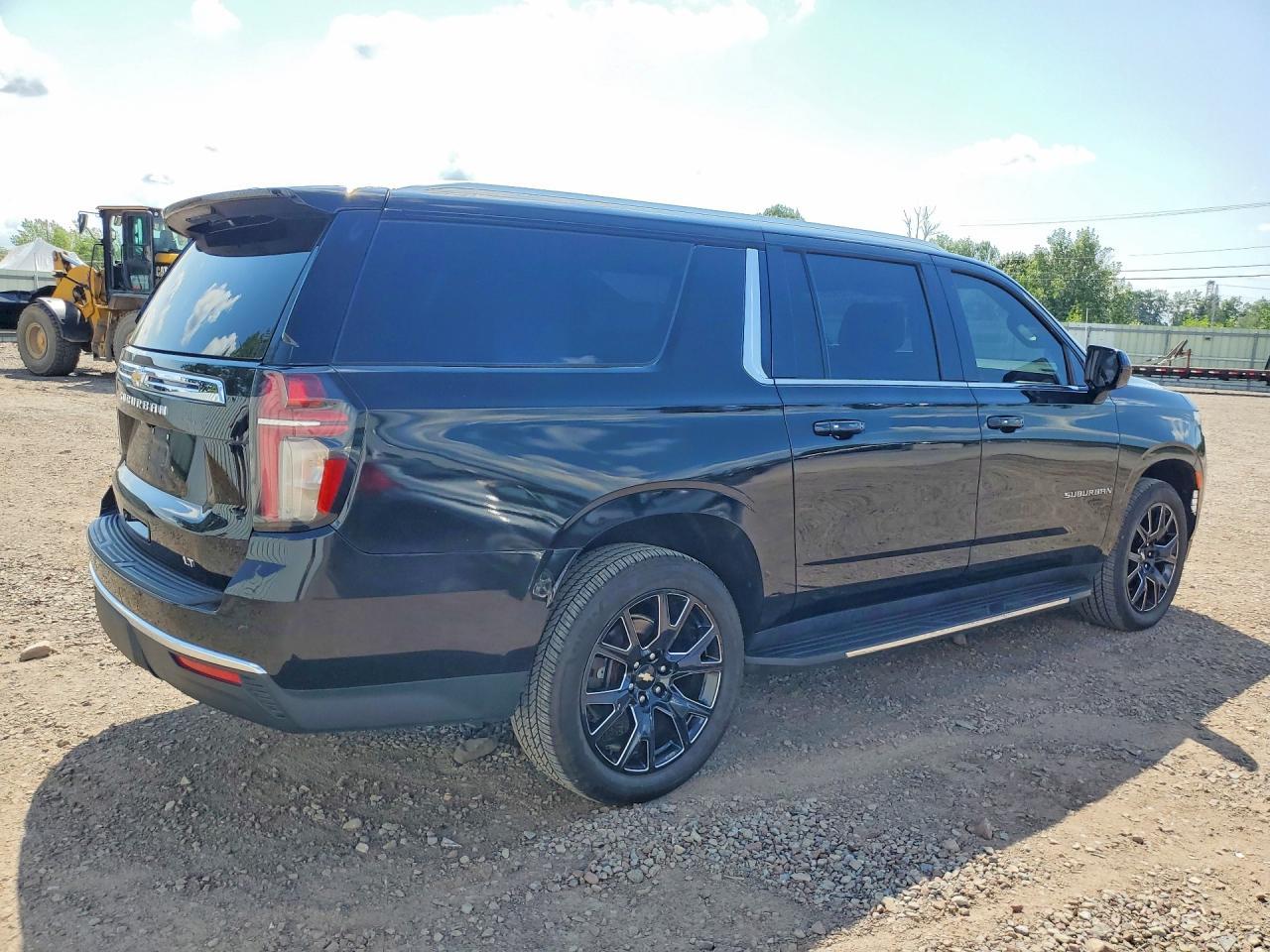 2022 Chevrolet Suburban K1500 Lt - Фото 3