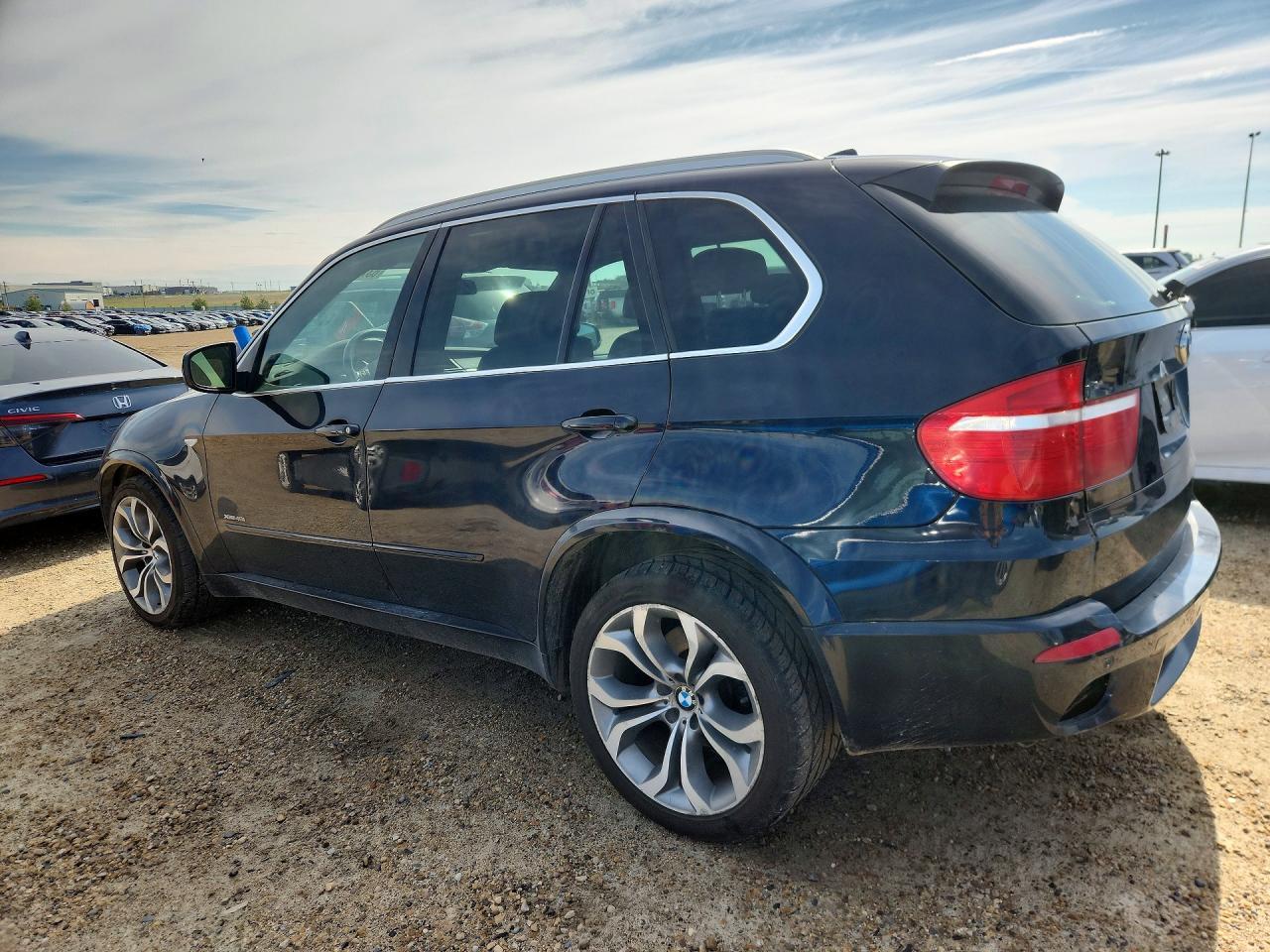 2010 BMW X5 xDrive48I - Фото 2