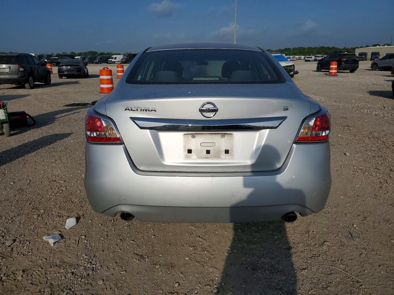 2015 Nissan Altima 2.5 S - Фото 6