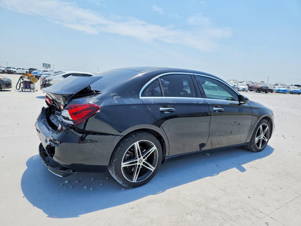 2019 Mercedes-Benz A 220 4Matic - Фото 3