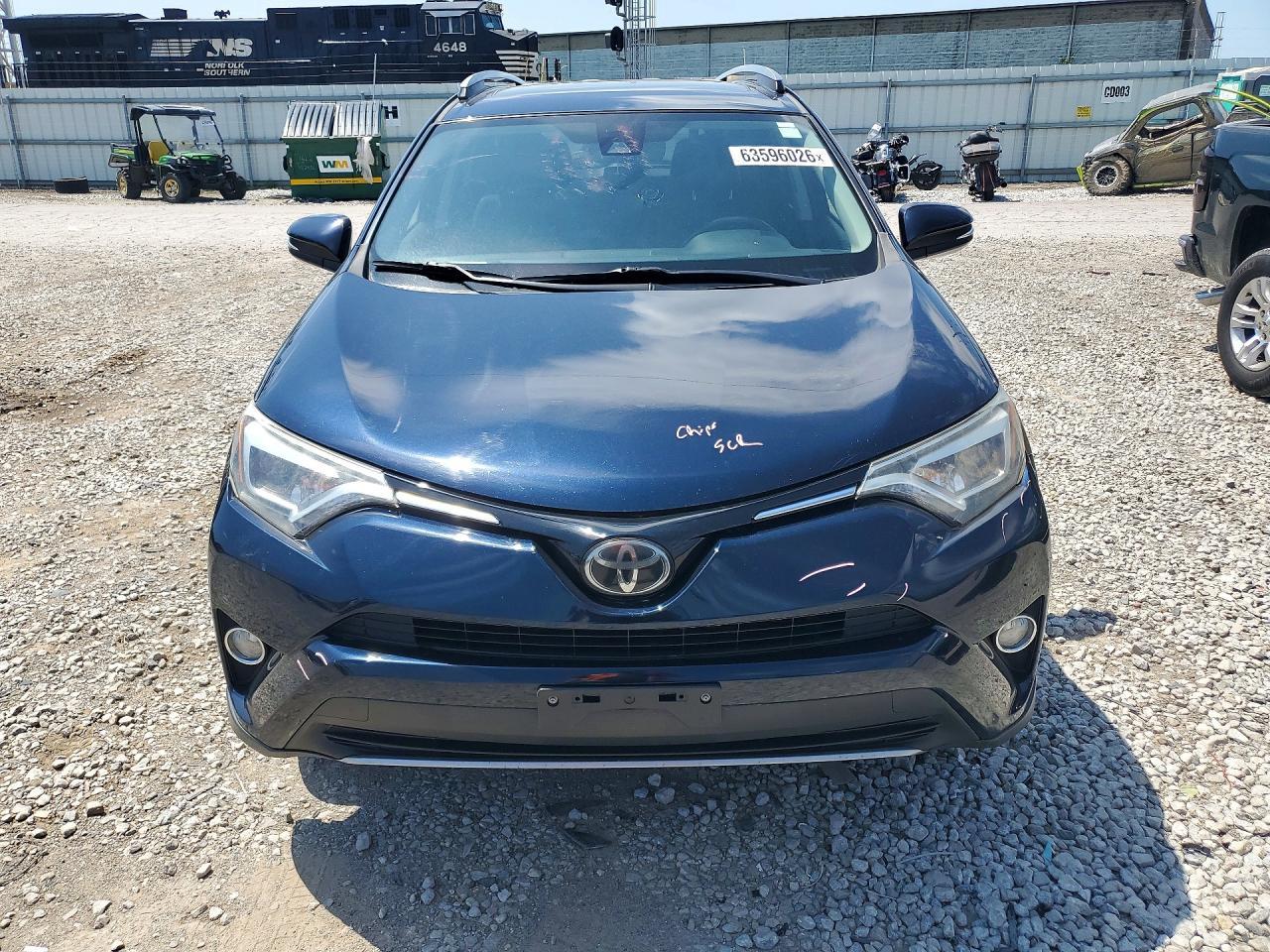 2017 Toyota Rav4 Limited - Фото 5