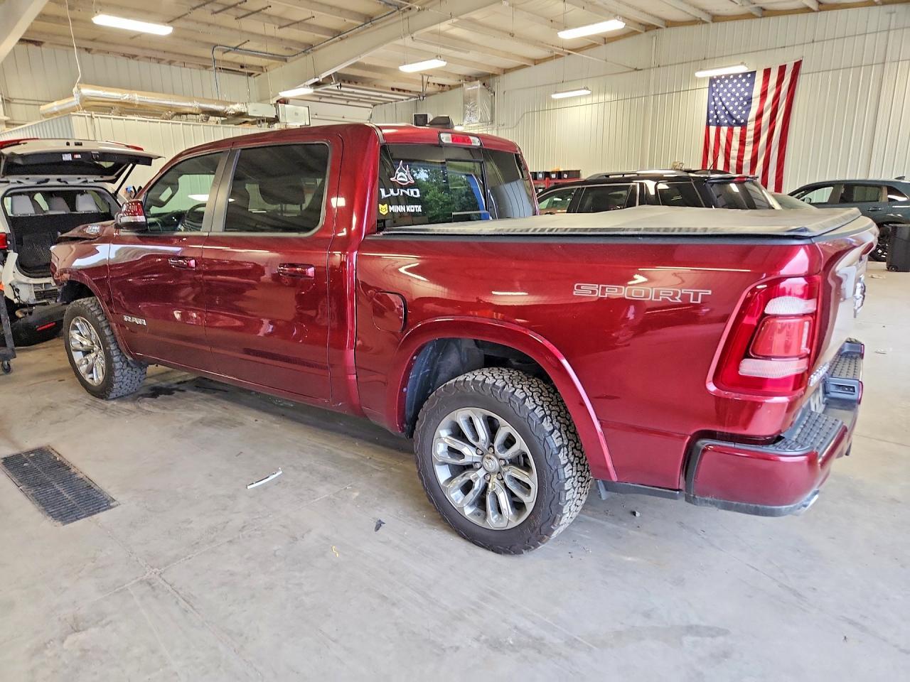 2021 Ram 1500 Laramie - Фото 2