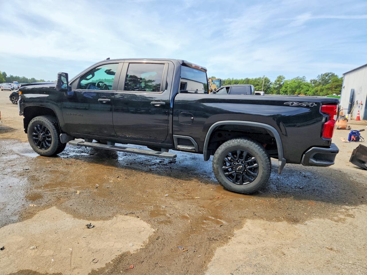 2025 Chevrolet Silverado K2500 Custom - Image 2