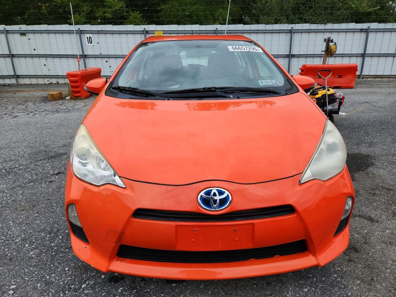 2012 Toyota Prius C Two - Фото 5