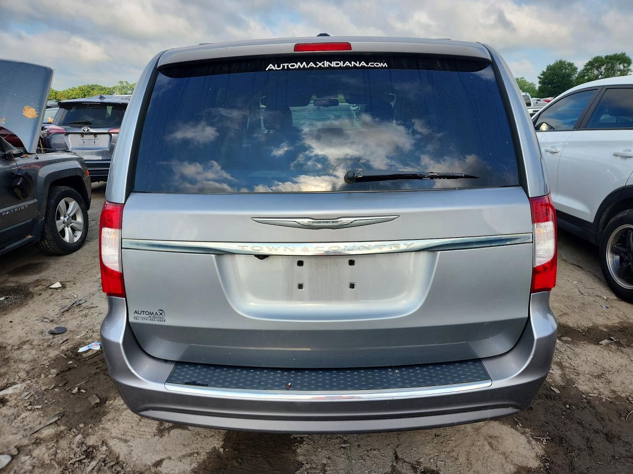 2014 Chrysler Town & Country Touring - Фото 6