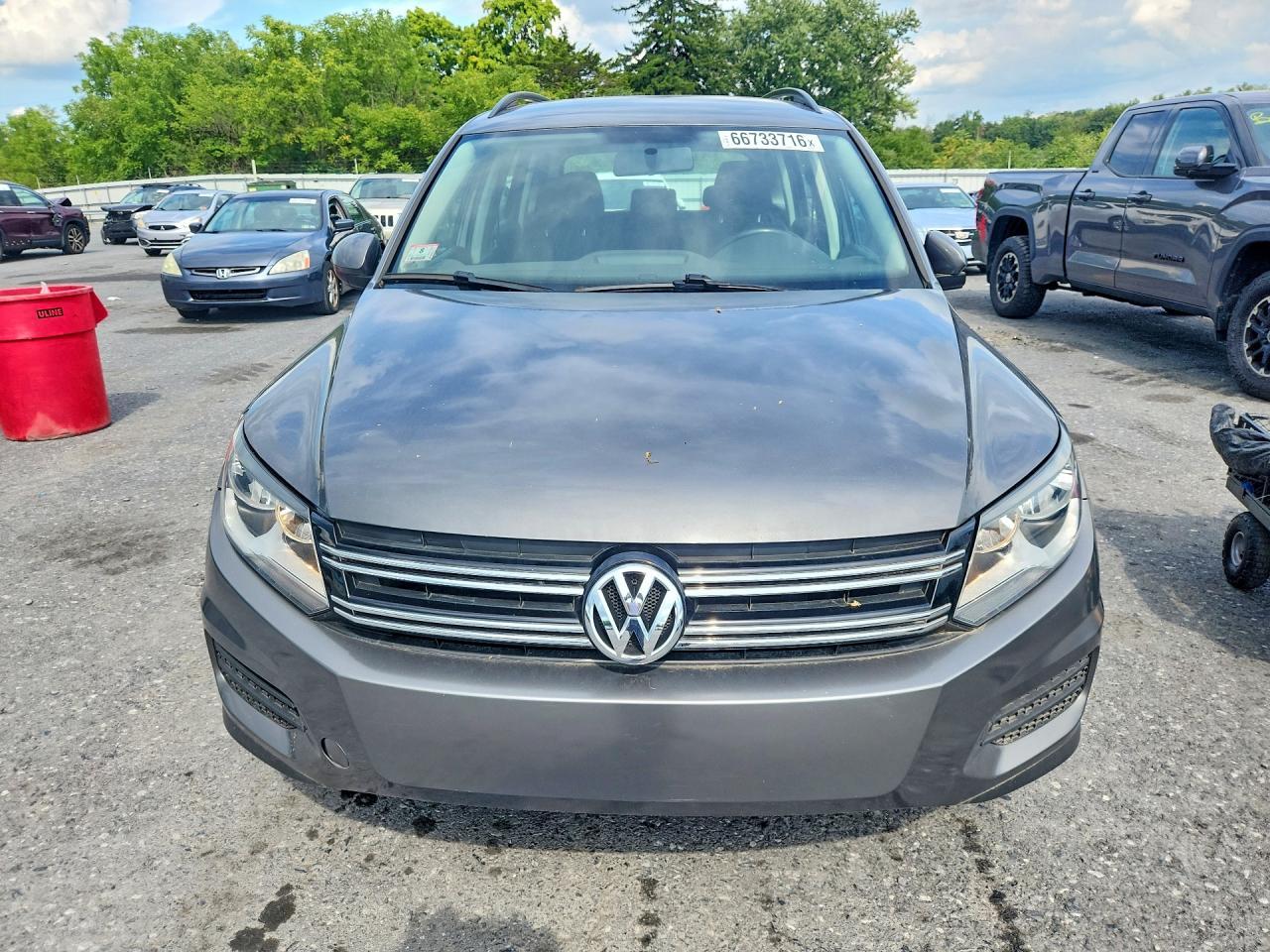 2018 Volkswagen Tiguan Limited - Фото 5