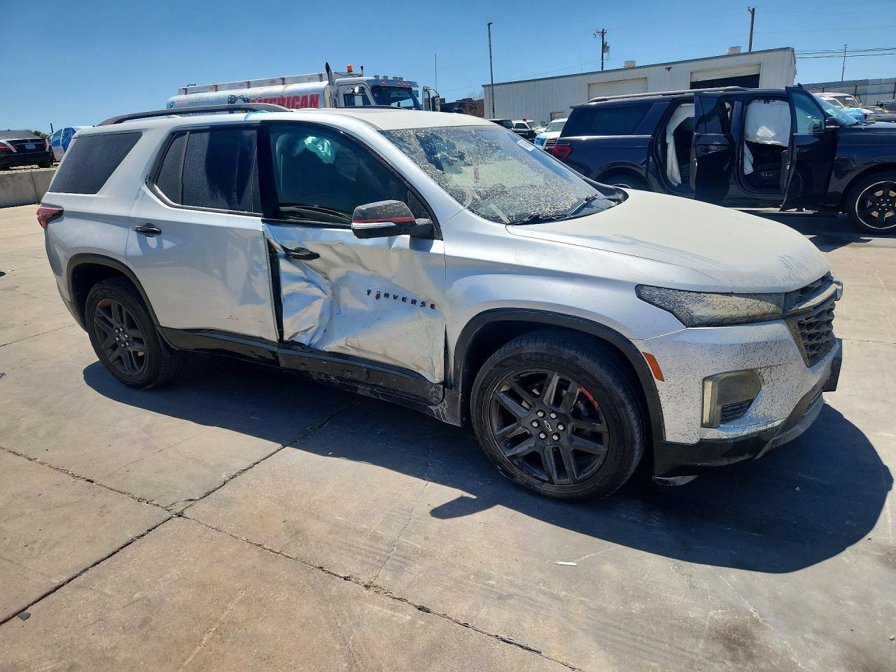 2022 Chevrolet Traverse Premier - Фото 4