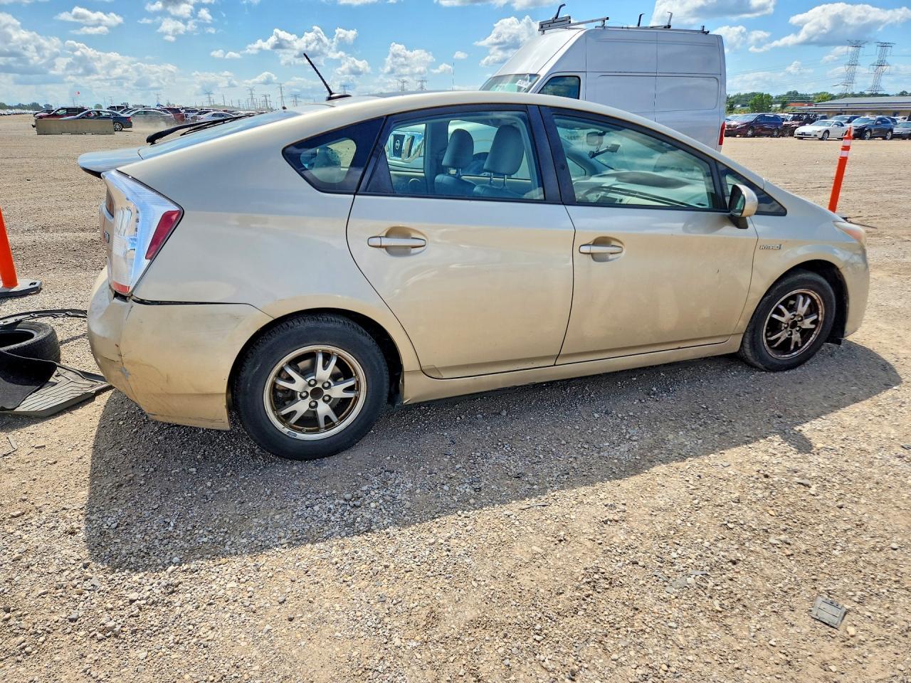 2010 Toyota Prius Iv - Фото 3
