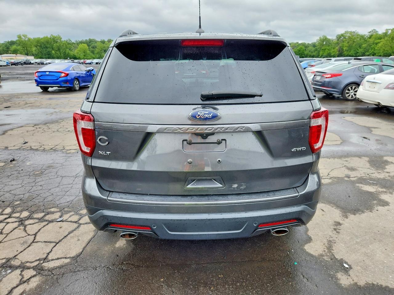 2018 Ford Explorer Xlt - Фото 6