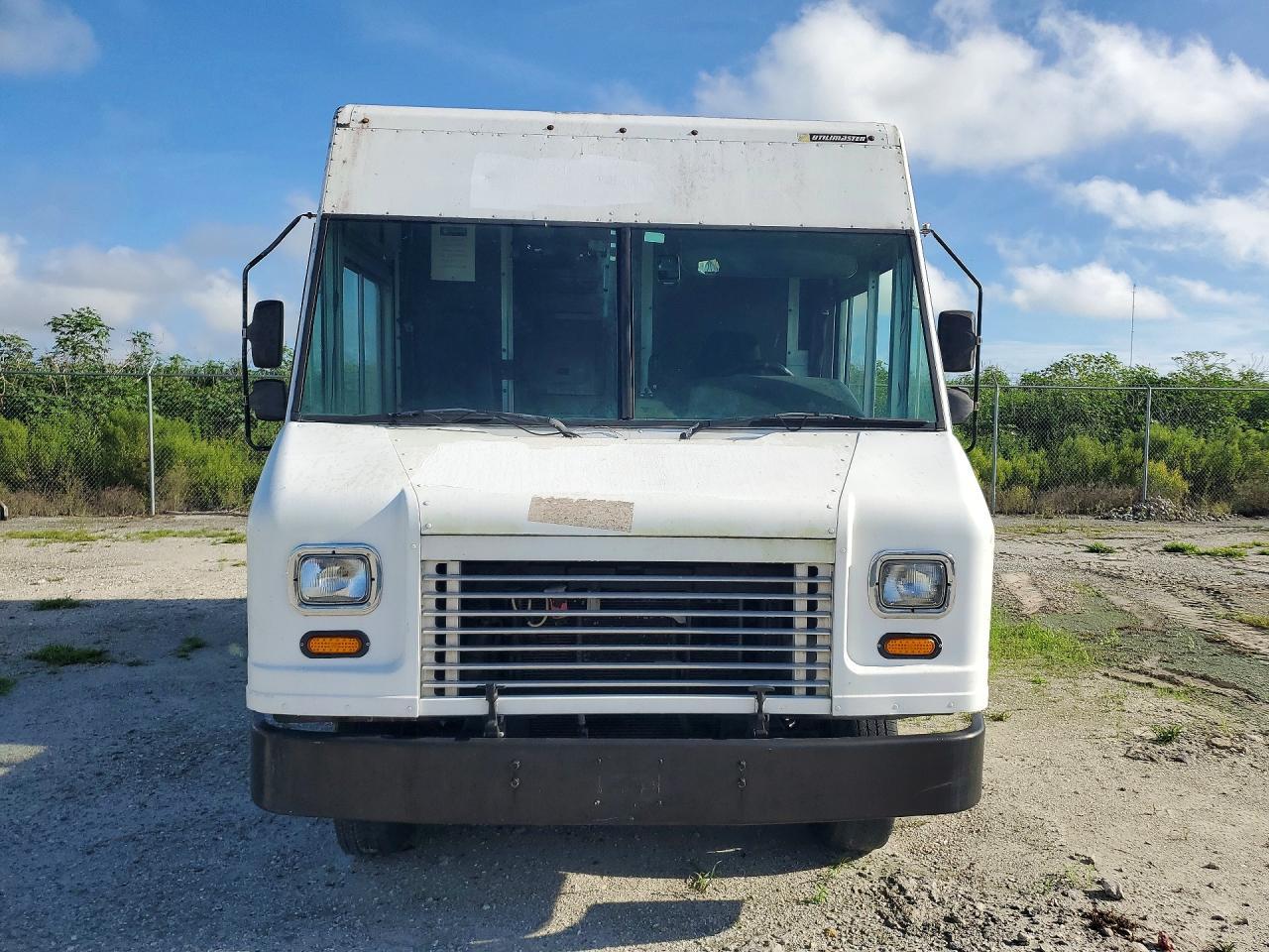 2012 Ford E350 Delivery Truck - Image 5