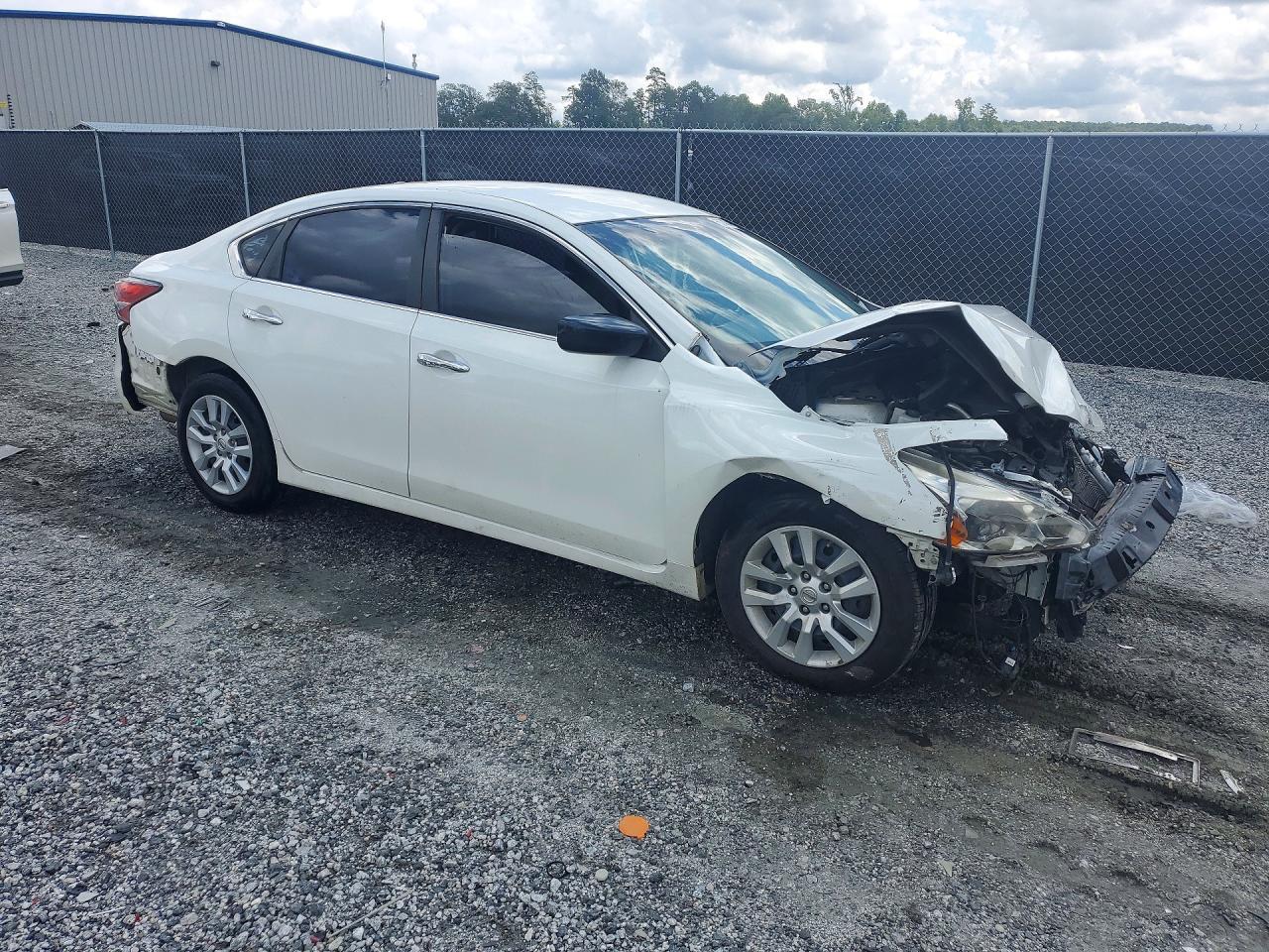 2015 Nissan Altima 2.5 S - Image 4