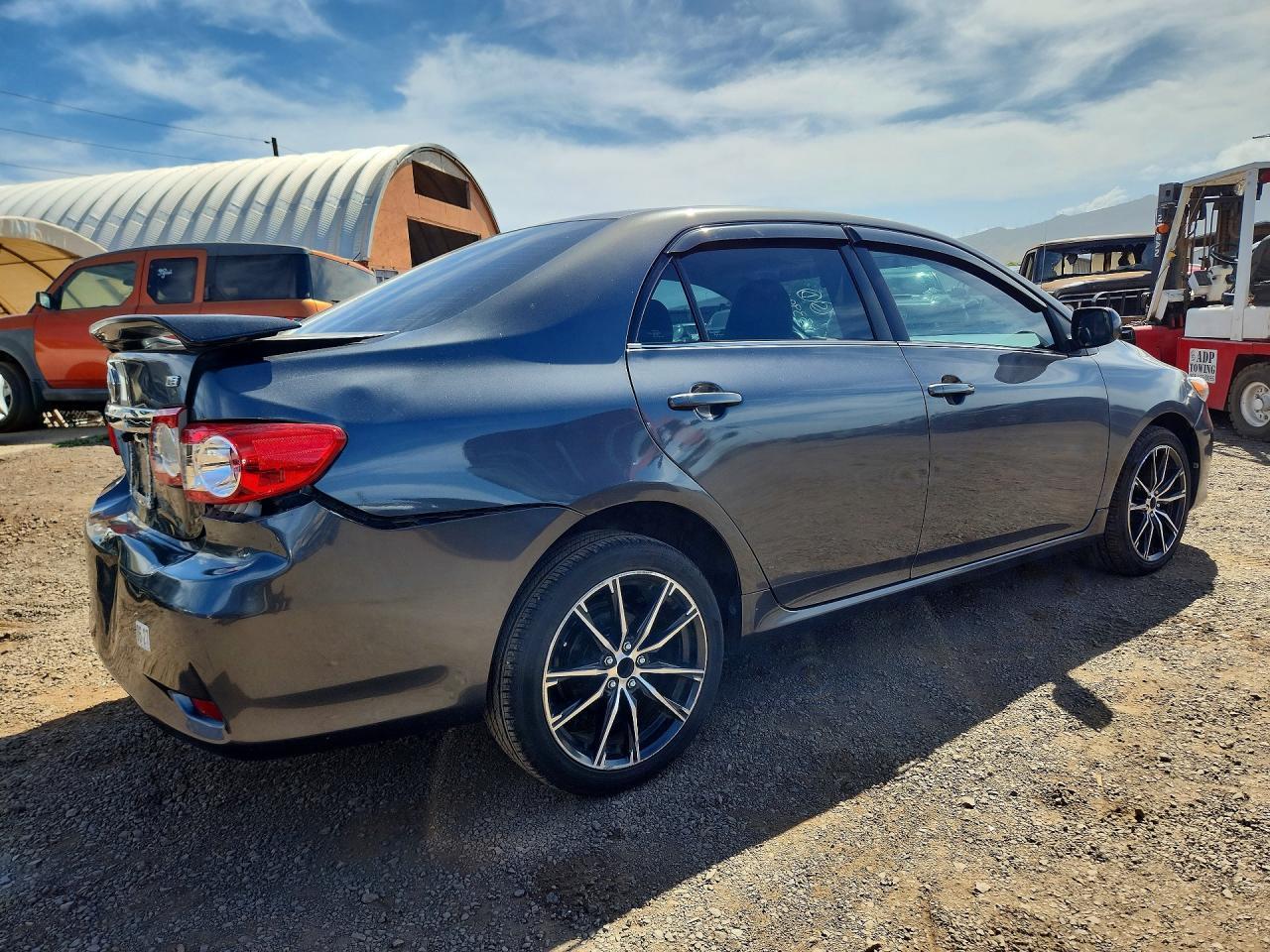 2013 Toyota Corolla L - Фото 3