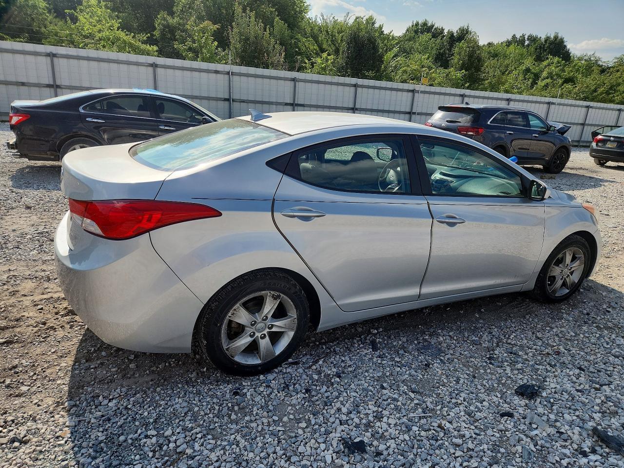 2013 Hyundai Elantra Gls - Фото 3