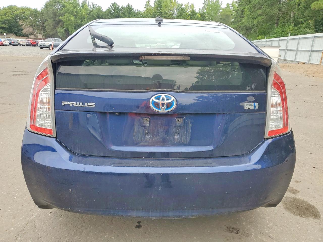2013 Toyota Prius Three - Фото 6