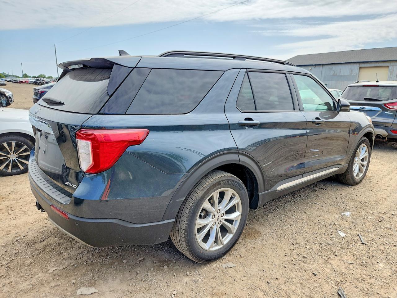 2024 Ford Explorer Xlt - Фото 3