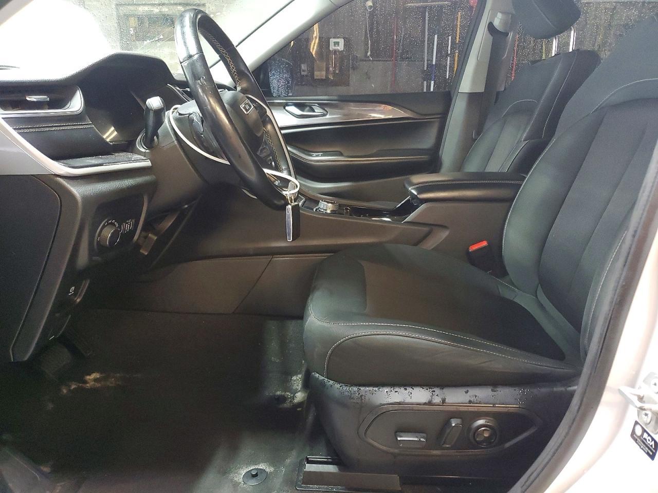 2021 Jeep Grand Cherokee L Laredo - Image 7