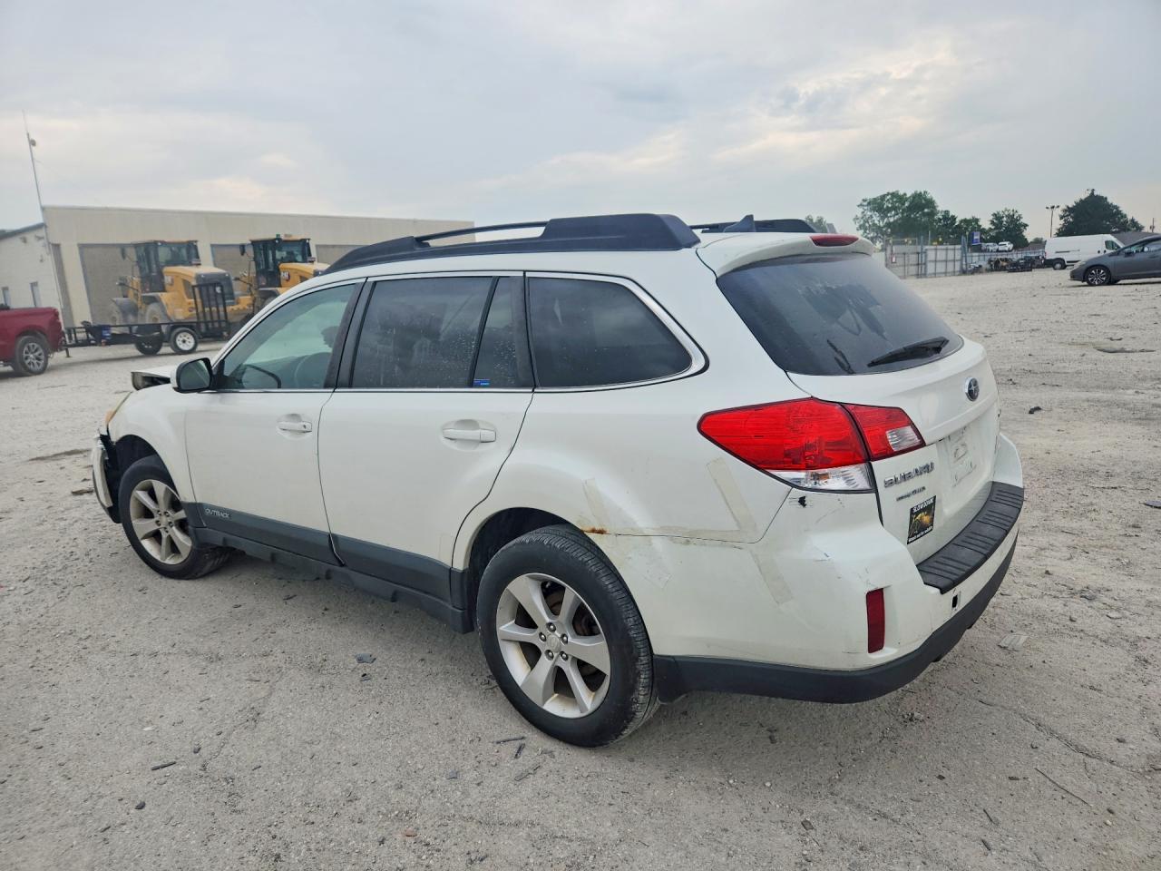 2013 Subaru Outback 2.5I Limited - Image 2