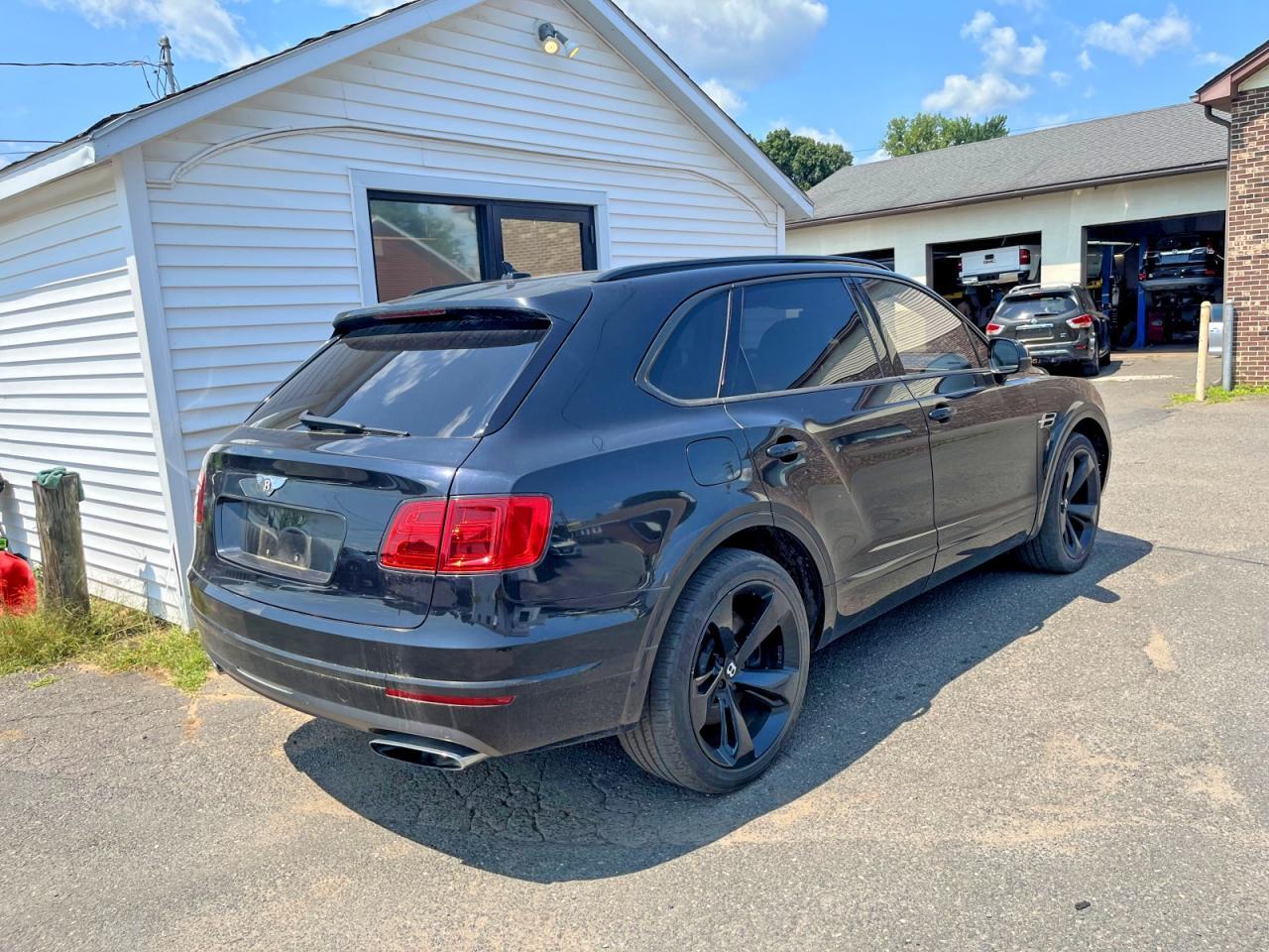 2017 Bentley Bentayga - Фото 3